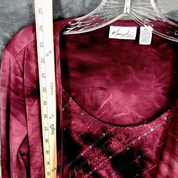 Kim Rogers Top Women’s Petite Small  Burgundy Sequined Shirt - Picture 11 of 16